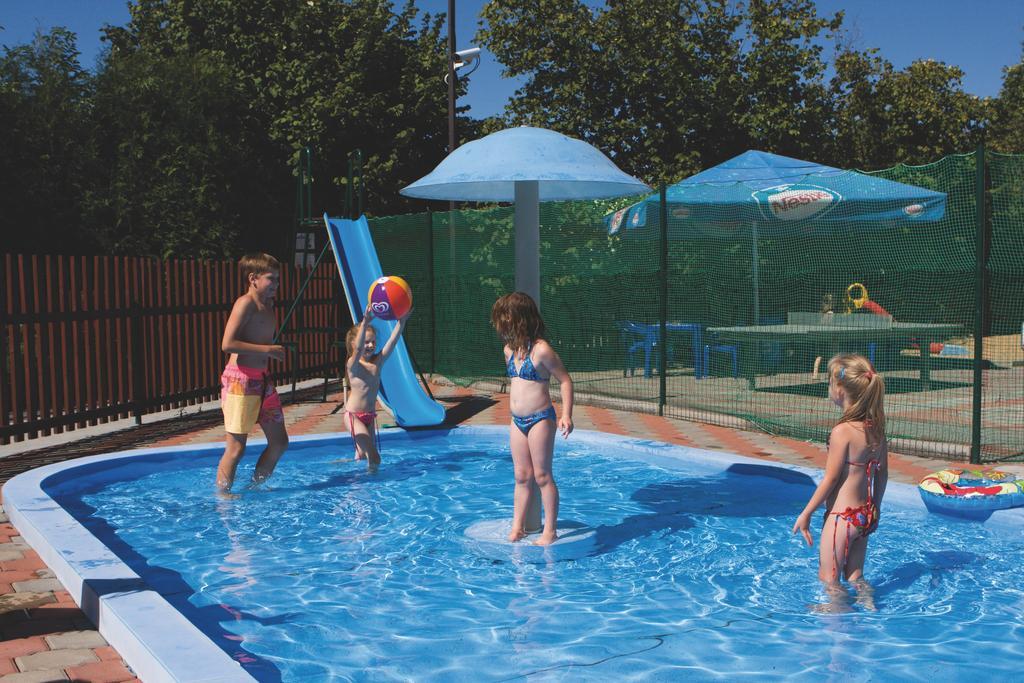 Camping Oase Praha Zlatníky Exterior foto